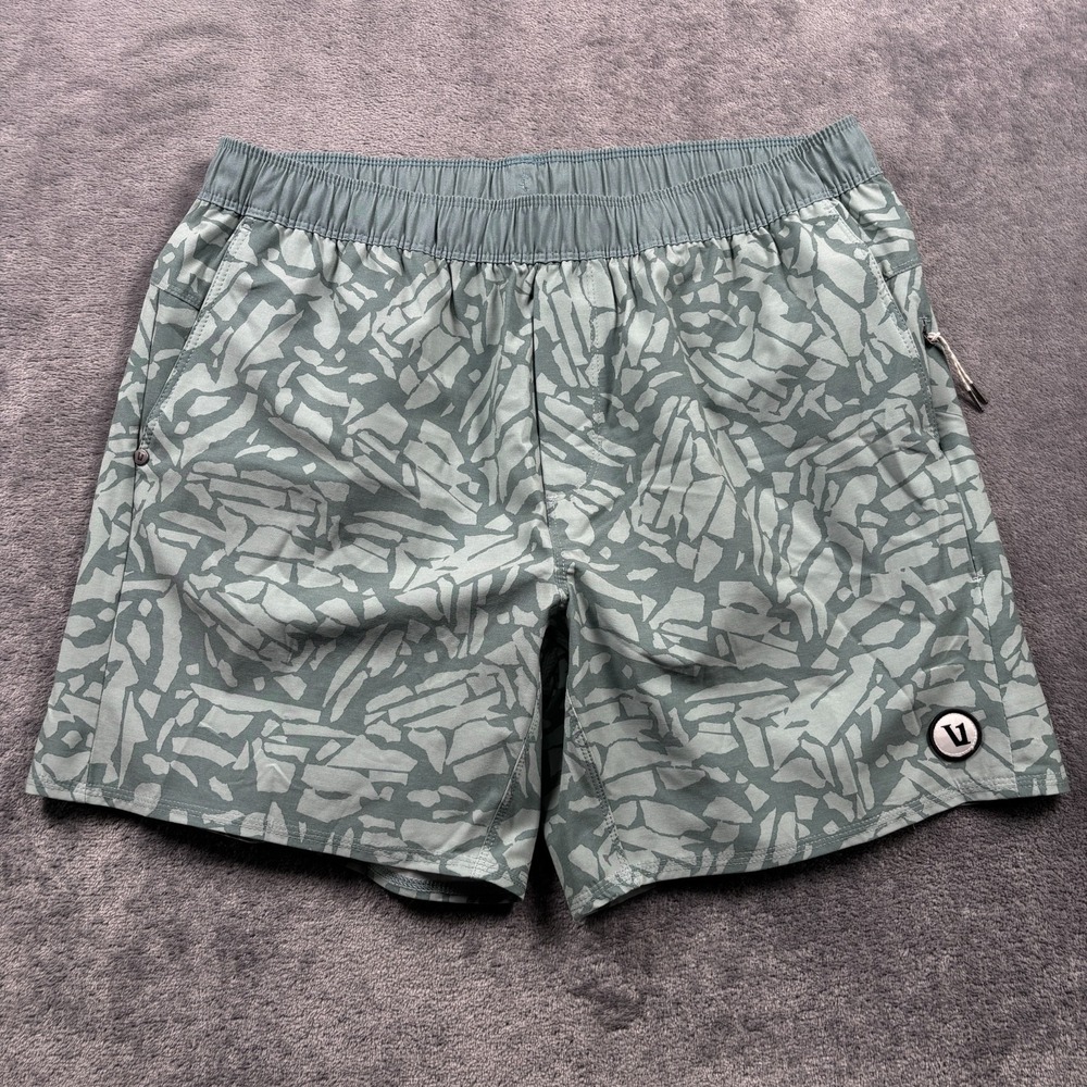 Vuori Shorts Mens Large Gray Cape V369 Unlined Hybrid Elastic Waist Gorpcore